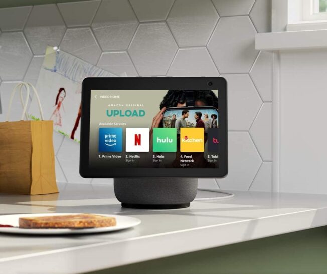 Amazon Echo Show 10 streaming