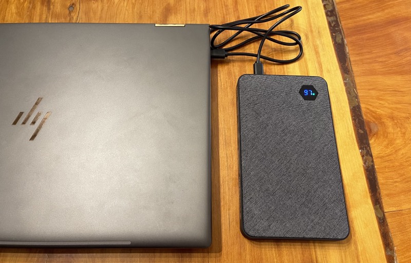 Review: Einova Ultra Fast Power Bank backup battery