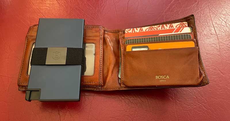 Review: Ekster's MagSafe Wallet is a Slim Alternative to Apple's Wallet -  The Mac Observer
