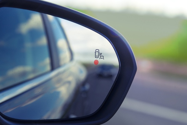 blind spot monitoring rear view mirror car