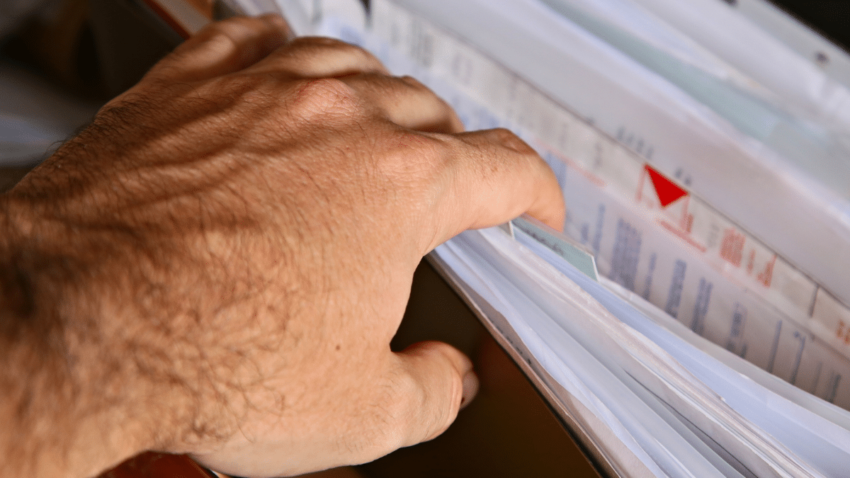 Organize your business records with these handy tech tips all small business owners, freelancers and side gig havers should know